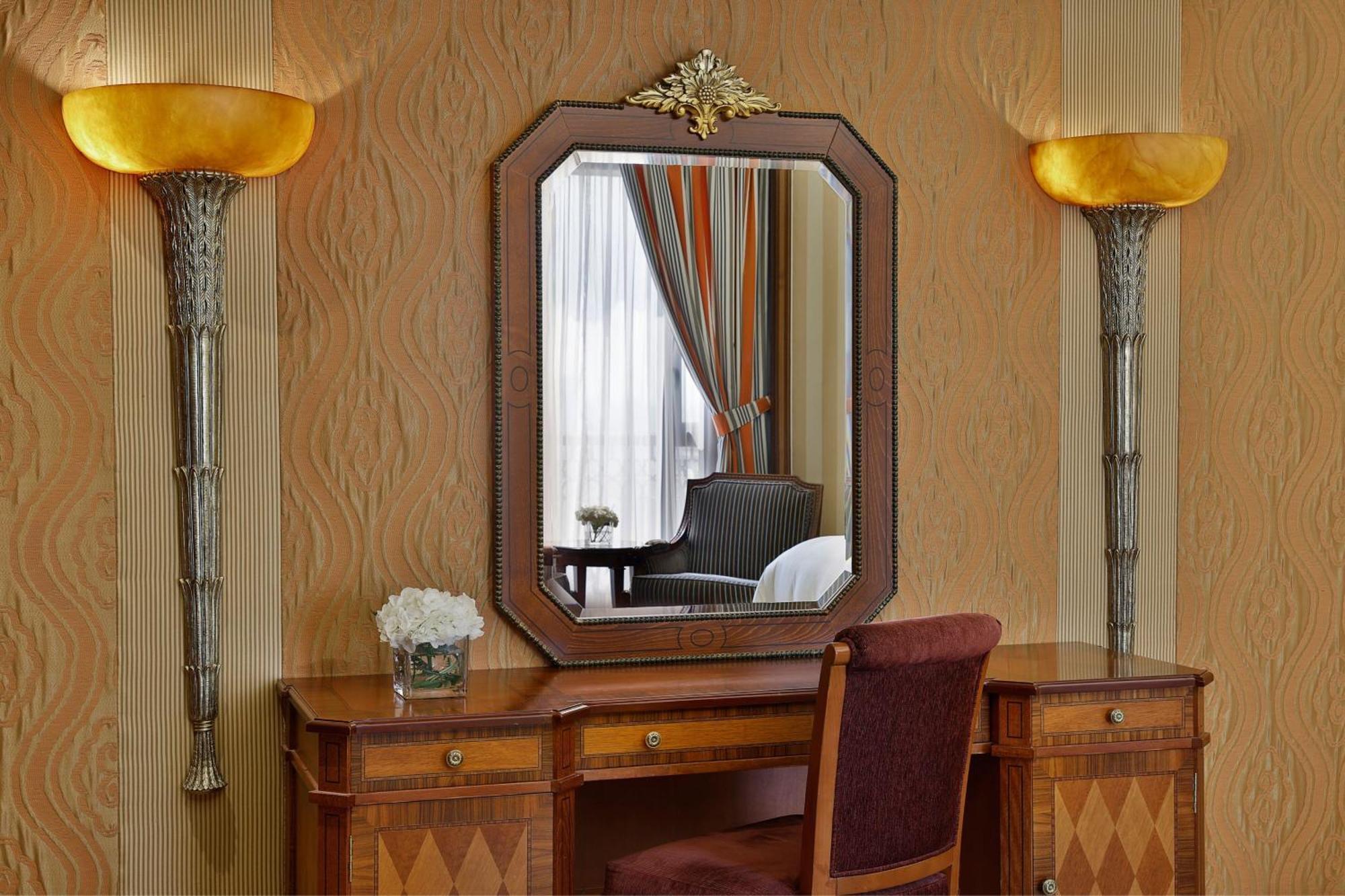 فندق ريتز كارلتون جدة المظهر الخارجي الصورة A dressing table